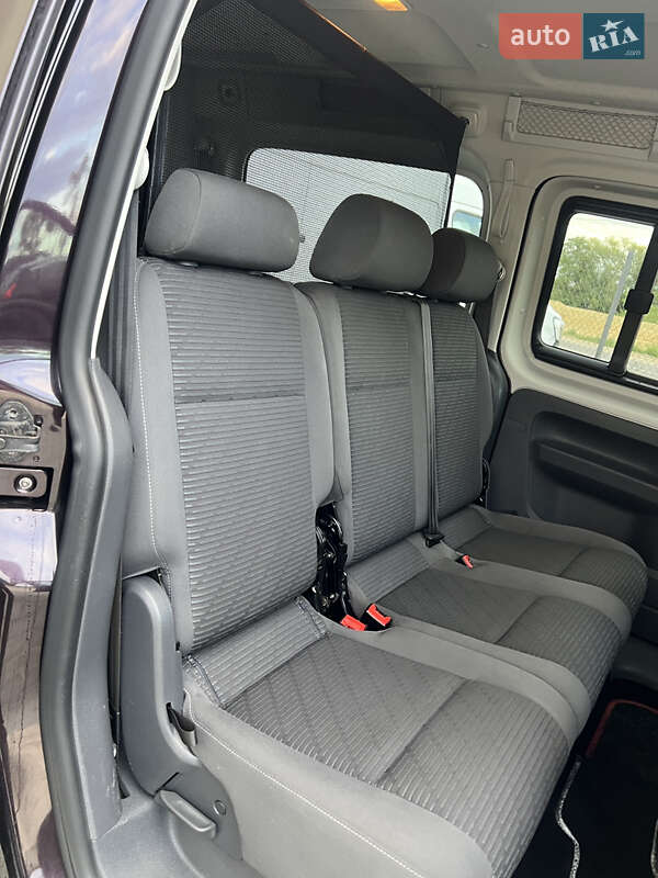 Минивэн Volkswagen Caddy 2010 в Львове