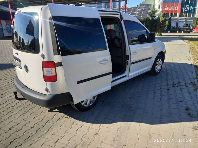 Минивэн Volkswagen Caddy 2005 в Кицмани
