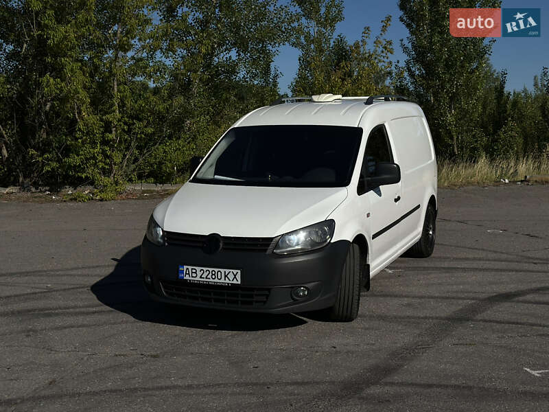 Грузовой фургон Volkswagen Caddy 2011 в Виннице