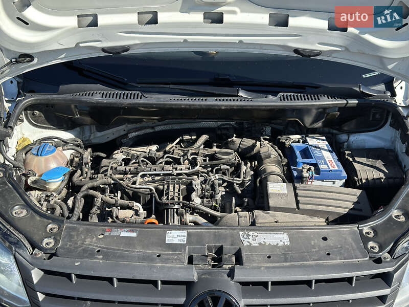 Грузовой фургон Volkswagen Caddy 2011 в Виннице