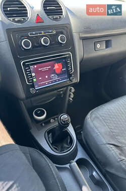 Грузовой фургон Volkswagen Caddy 2011 в 