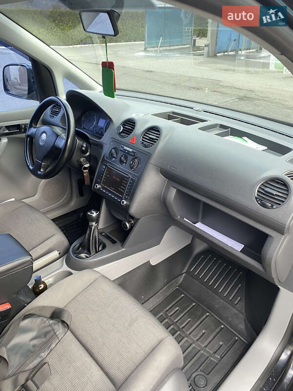 Вантажний фургон Volkswagen Caddy 2007 в Виноградові