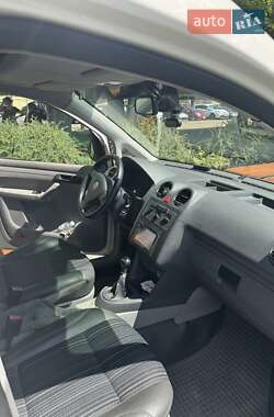 Минивэн Volkswagen Caddy 2009 в 