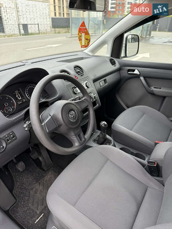 Минивэн Volkswagen Caddy 2015 в Луцке