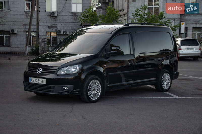 Грузовой фургон Volkswagen Caddy 2011 в Каменском