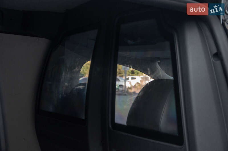 Грузовой фургон Volkswagen Caddy 2011 в Каменском
