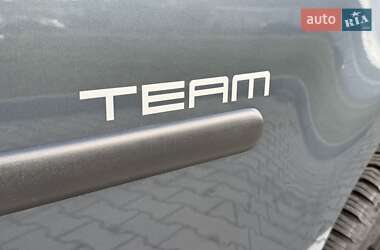 Минивэн Volkswagen Caddy 2010 в 