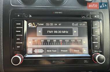 Минивэн Volkswagen Caddy 2010 в 