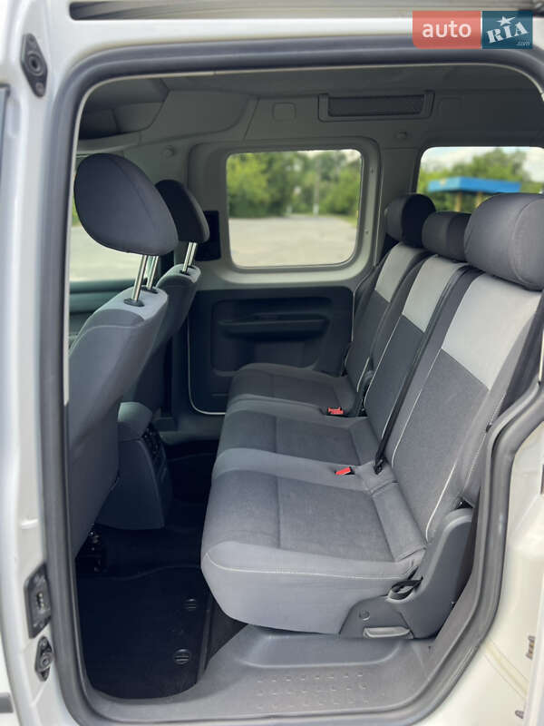 Минивэн Volkswagen Caddy 2010 в Славуте