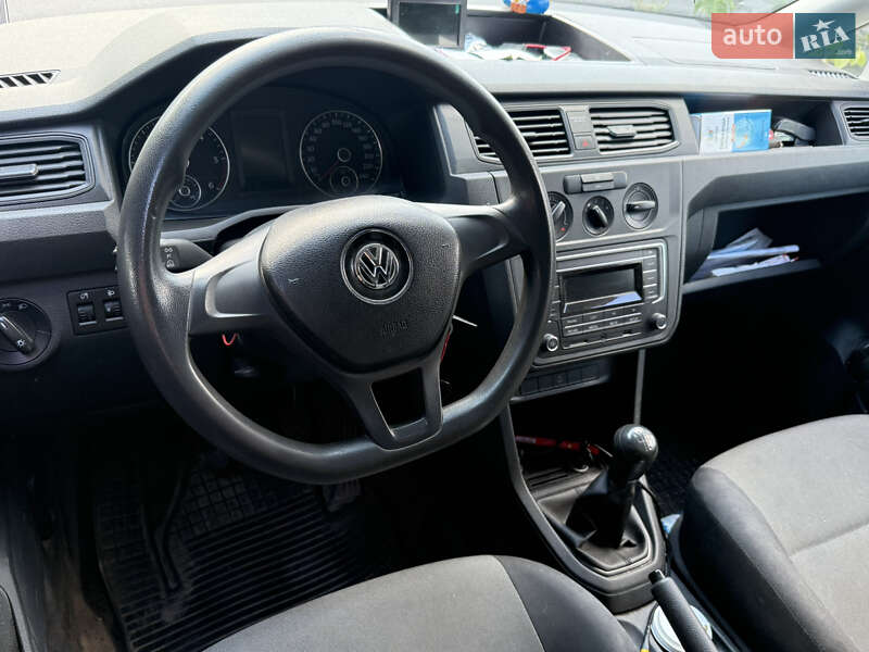 Грузовой фургон Volkswagen Caddy 2017 в Киеве
