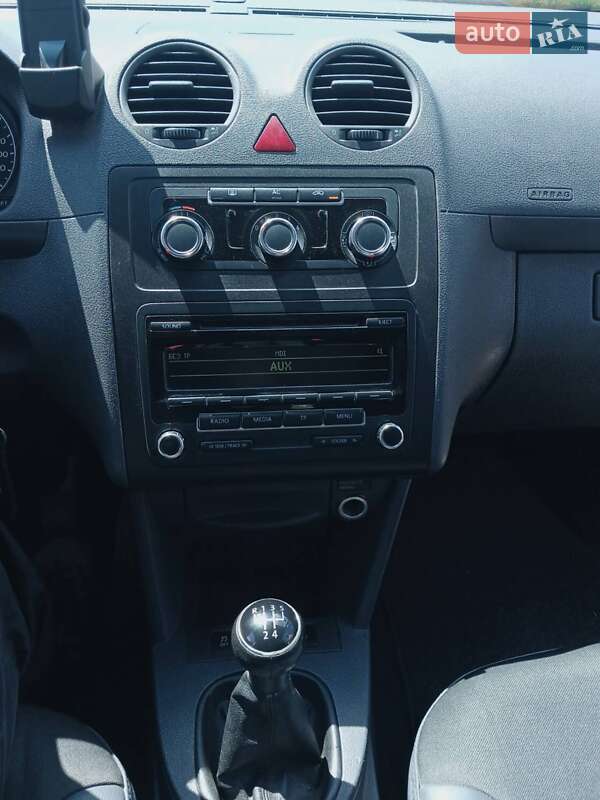 Минивэн Volkswagen Caddy 2011 в Виннице