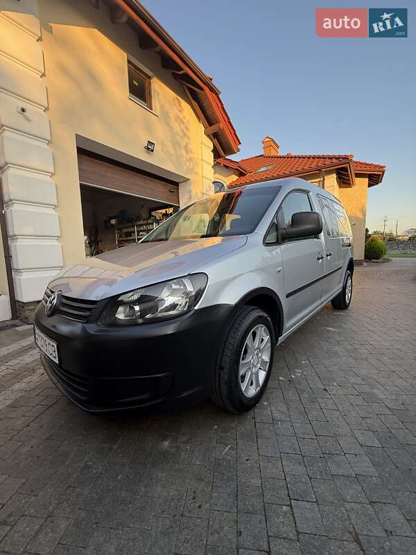Грузовой фургон Volkswagen Caddy 2013 в Городке