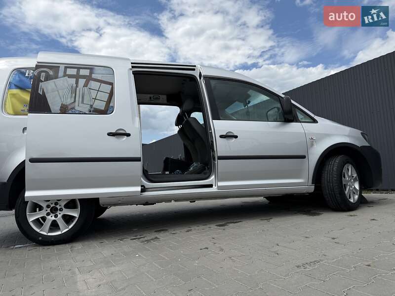 Грузовой фургон Volkswagen Caddy 2013 в Городке