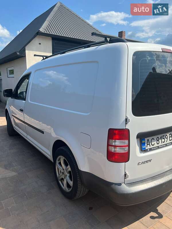 Грузовой фургон Volkswagen Caddy 2012 в Любешове