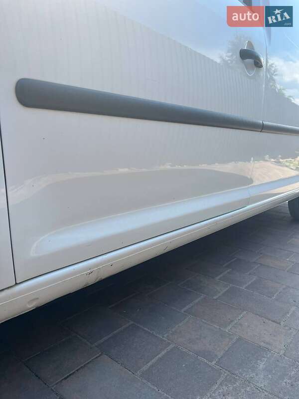 Грузовой фургон Volkswagen Caddy 2012 в Любешове