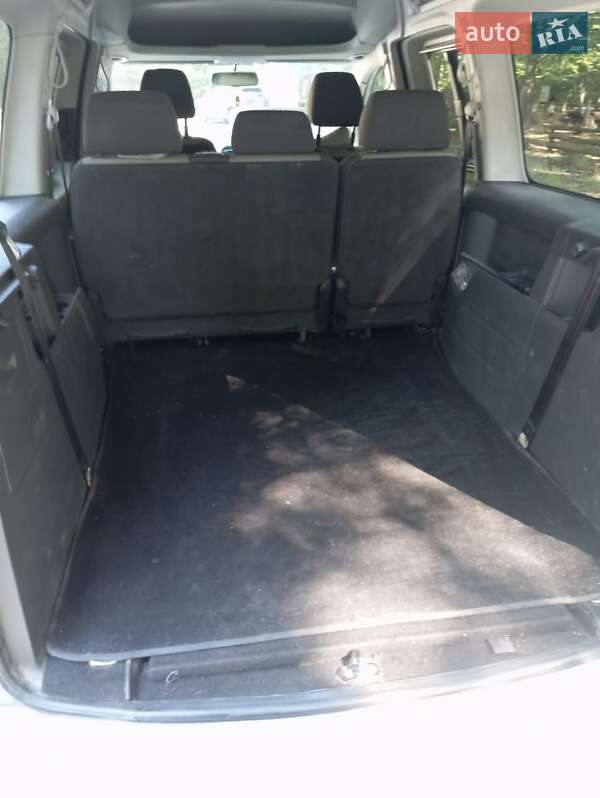 Минивэн Volkswagen Caddy 2012 в Черновцах