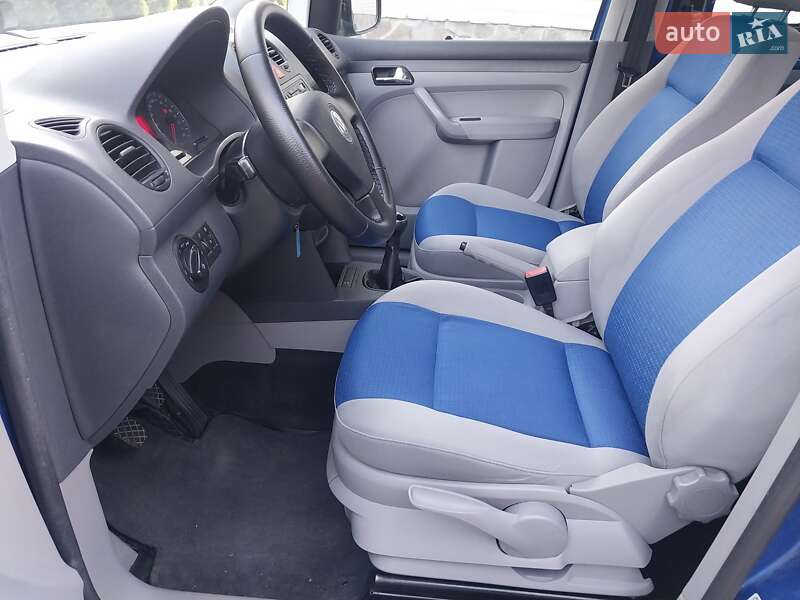 Минивэн Volkswagen Caddy 2009 в Ходорове