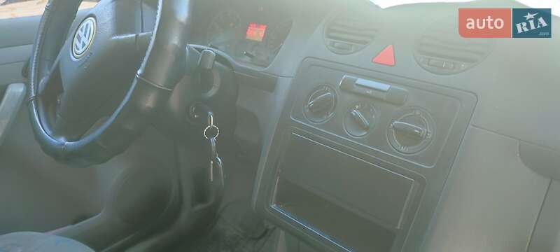Минивэн Volkswagen Caddy 2005 в Петриковке