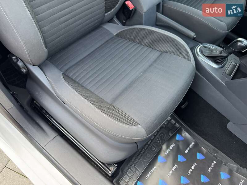 Минивэн Volkswagen Caddy 2014 в Ровно