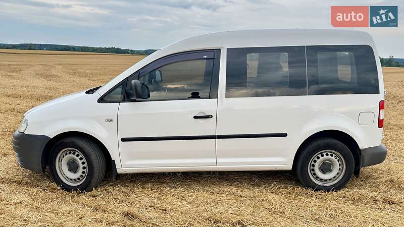 Минивэн Volkswagen Caddy 2010 в Киеве