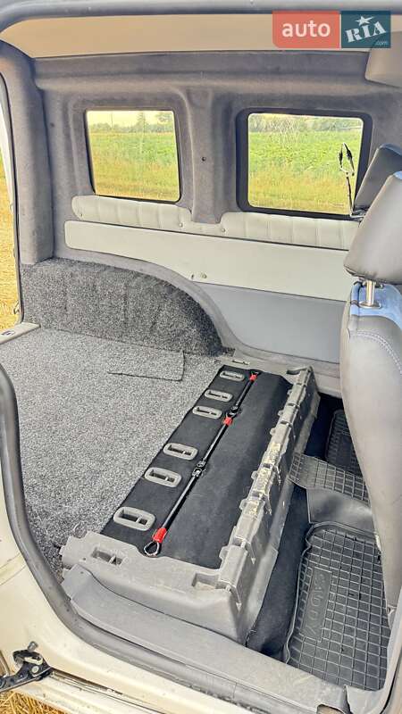Минивэн Volkswagen Caddy 2010 в Киеве