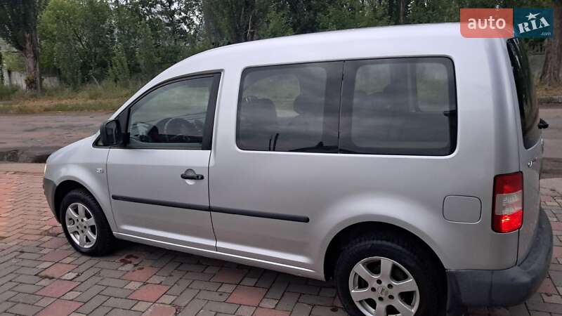 Минивэн Volkswagen Caddy 2005 в Коростене