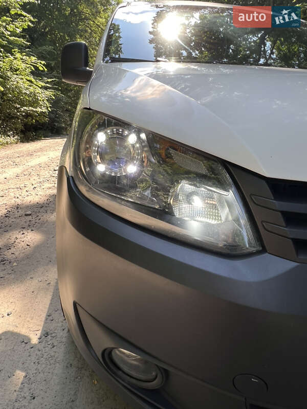 Минивэн Volkswagen Caddy 2014 в Умани