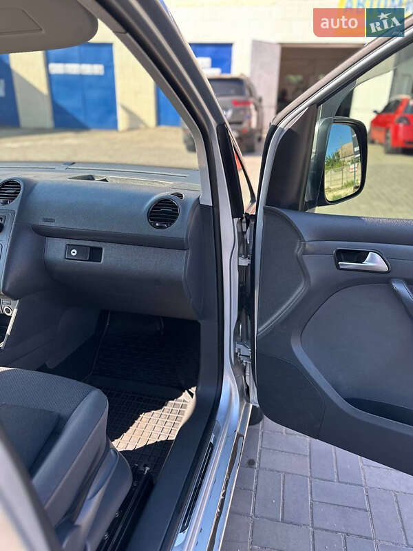 Мінівен Volkswagen Caddy 2013 в Кривому Розі