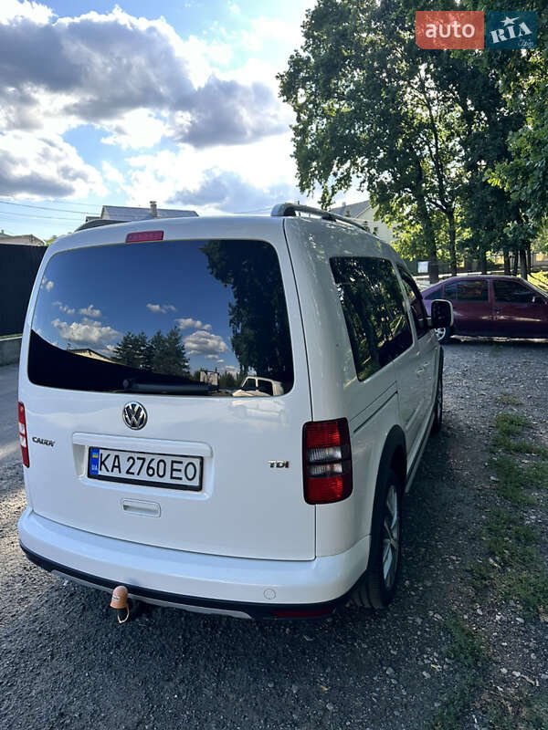 Минивэн Volkswagen Caddy 2015 в Киеве