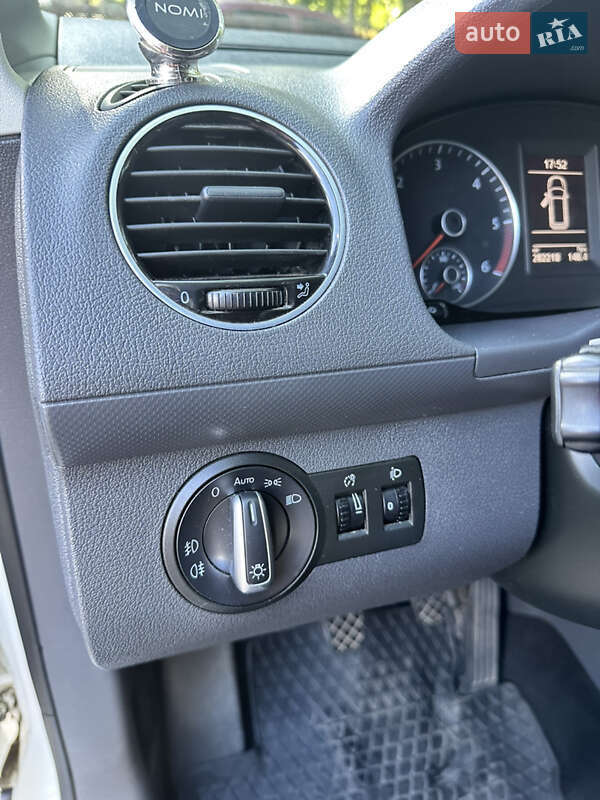Минивэн Volkswagen Caddy 2015 в Киеве