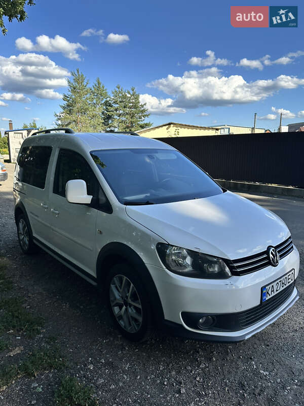 Минивэн Volkswagen Caddy 2015 в Киеве