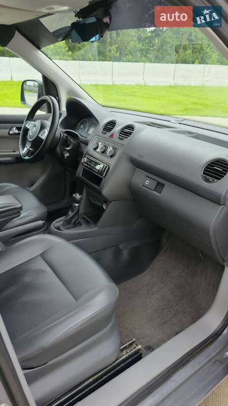 Минивэн Volkswagen Caddy 2011 в Луцке