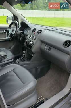 Минивэн Volkswagen Caddy 2011 в 