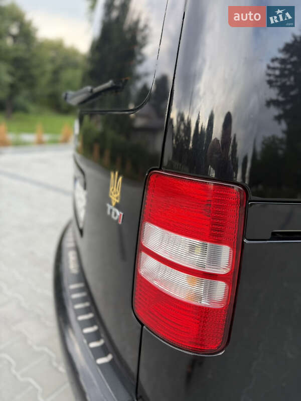 Минивэн Volkswagen Caddy 2011 в Стрые