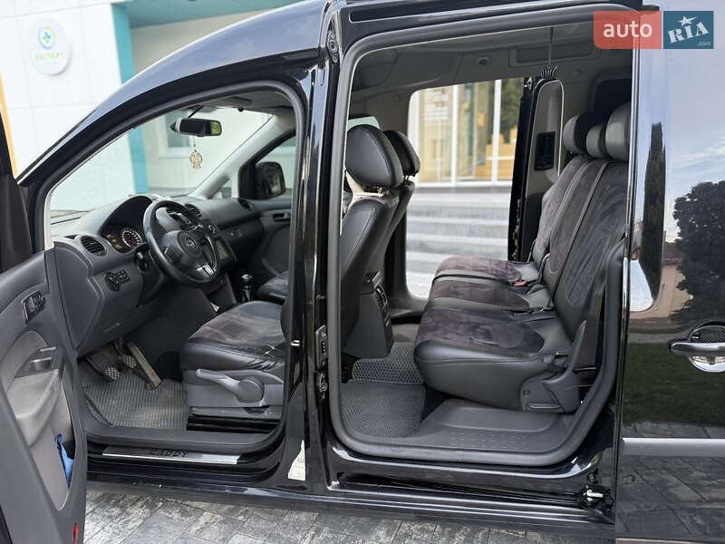 Минивэн Volkswagen Caddy 2011 в Стрые