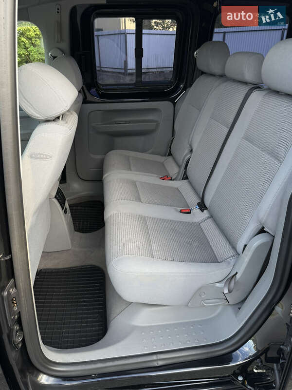 Минивэн Volkswagen Caddy 2004 в Самборе