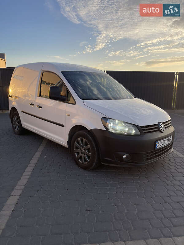 Грузопассажирский фургон Volkswagen Caddy 2011 в Мукачево