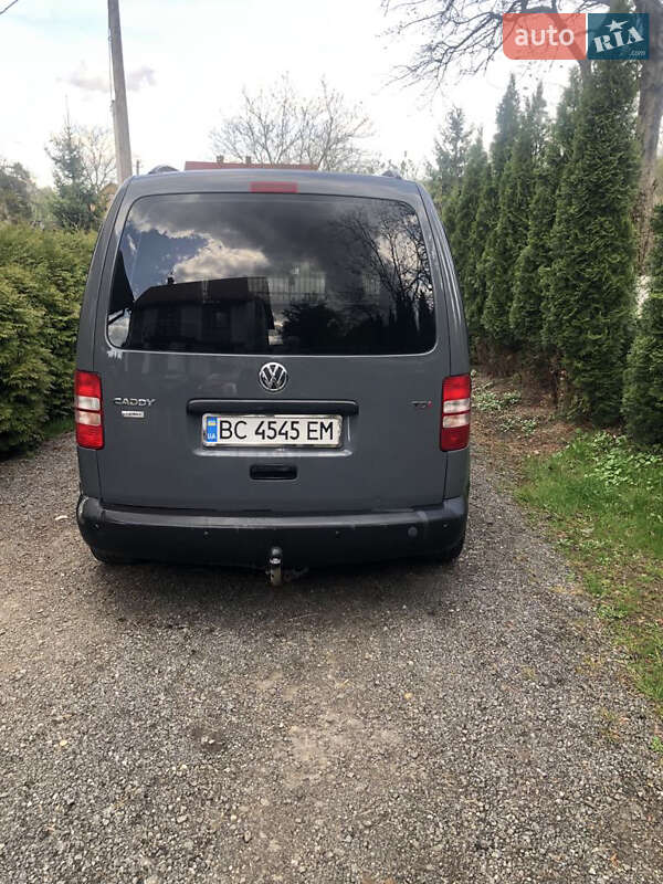 Минивэн Volkswagen Caddy 2012 в Львове