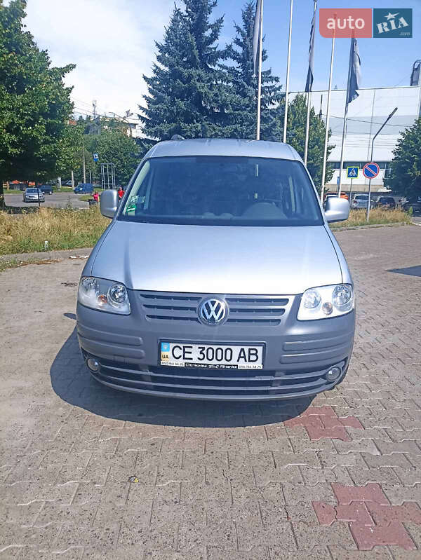 Мінівен Volkswagen Caddy 2010 в Чернівцях