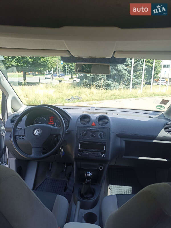 Мінівен Volkswagen Caddy 2010 в Чернівцях