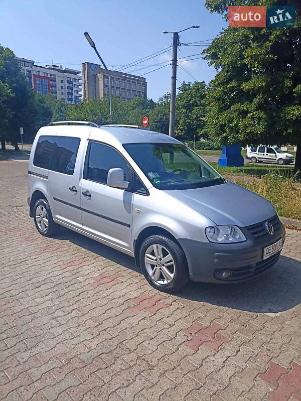 Мінівен Volkswagen Caddy 2010 в Чернівцях