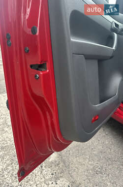 Грузовой фургон Volkswagen Caddy 2014 в 