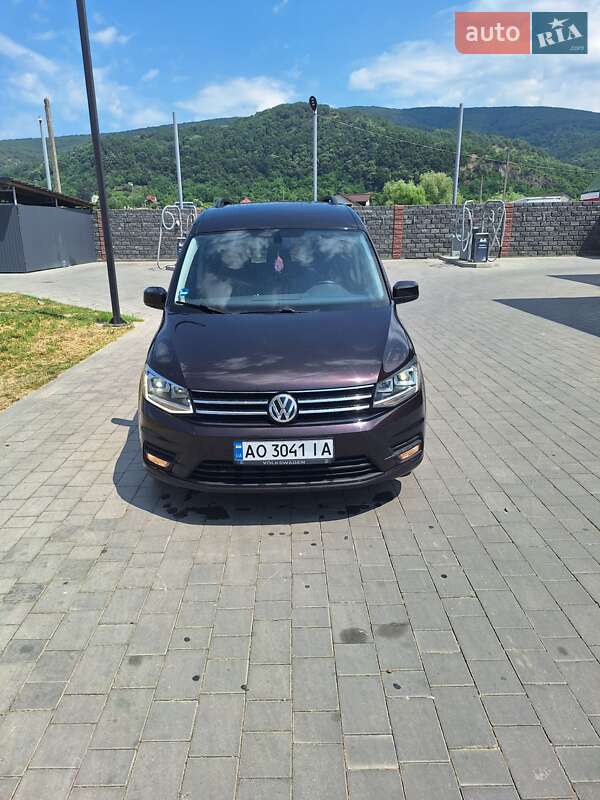 Минивэн Volkswagen Caddy 2015 в Виноградове