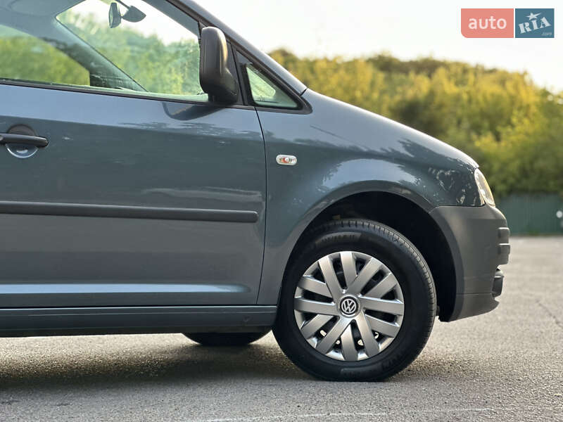 Минивэн Volkswagen Caddy 2009 в Виннице