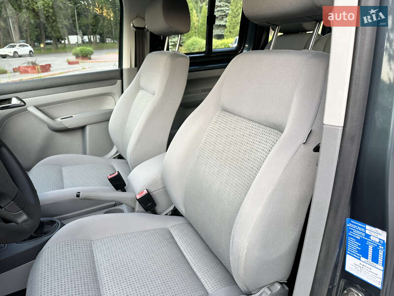 Минивэн Volkswagen Caddy 2009 в Виннице
