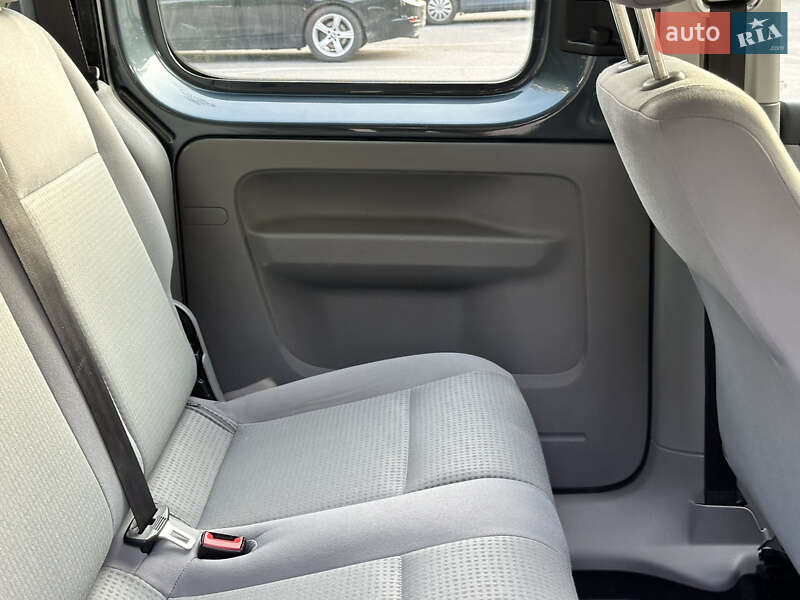 Минивэн Volkswagen Caddy 2009 в Виннице