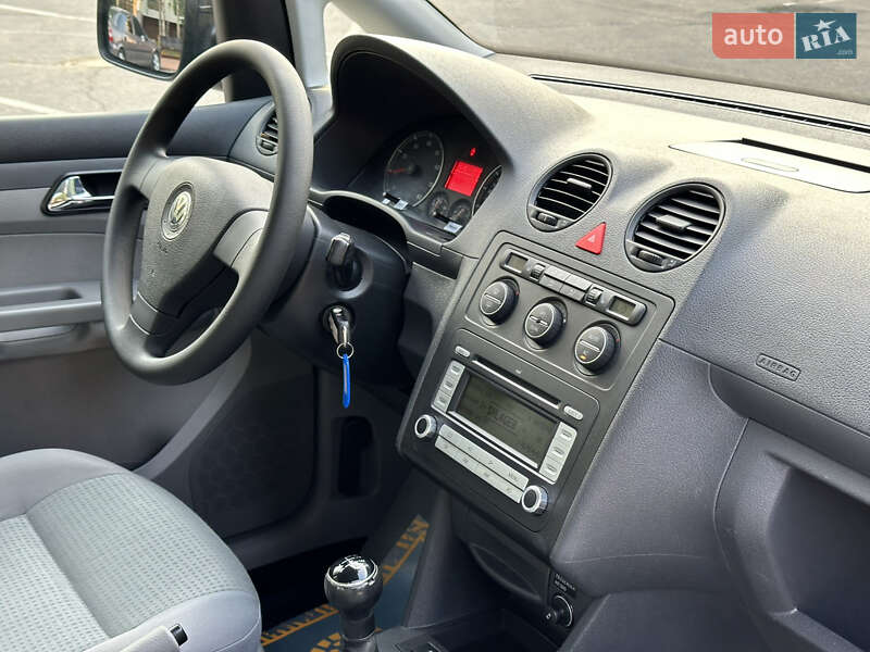 Минивэн Volkswagen Caddy 2009 в Виннице