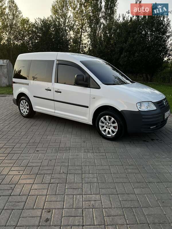 Мінівен Volkswagen Caddy 2006 в Нововолинську