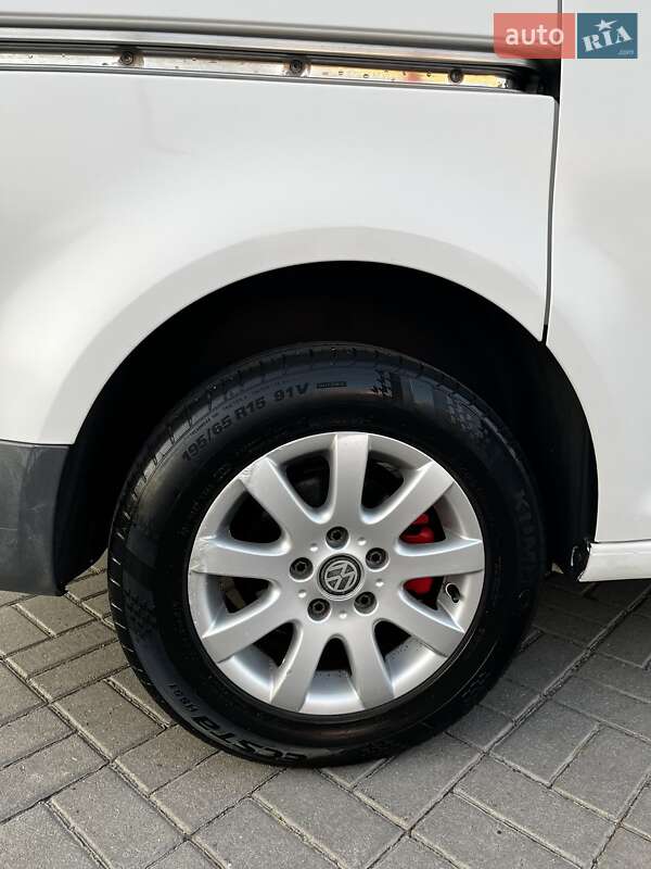 Мінівен Volkswagen Caddy 2006 в Нововолинську