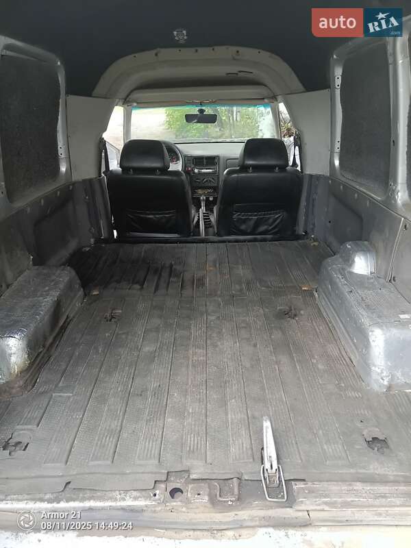 Грузовой фургон Volkswagen Caddy 1999 в Першотравенске